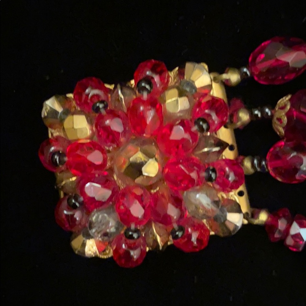 Red & cranberry/gray crystal/beads Aurora Borealis art glass bracelet - Picture 6 of 6